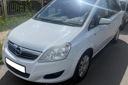 Opel Zafira 148.521 km 2.499 &euro; Berlin 12353