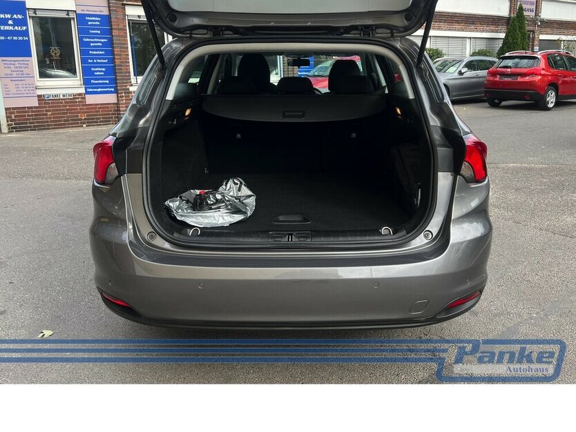 Fiat Tipo 1.4 T-Jet Easy*AHK*SHZ*Klima*NAV*LED*BT* 131.411 km 8.480 € Berlin 13187