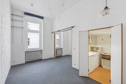 Wohnung Berlin Charlottenburg-Wilmersdorf - 1 Zimmer, 31 m&sup2;, 195.000&euro; | Angebot:24877939