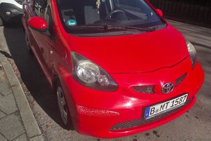Toyota Aygo (X) 140.000 km 2.700 &euro; Berlin 12353