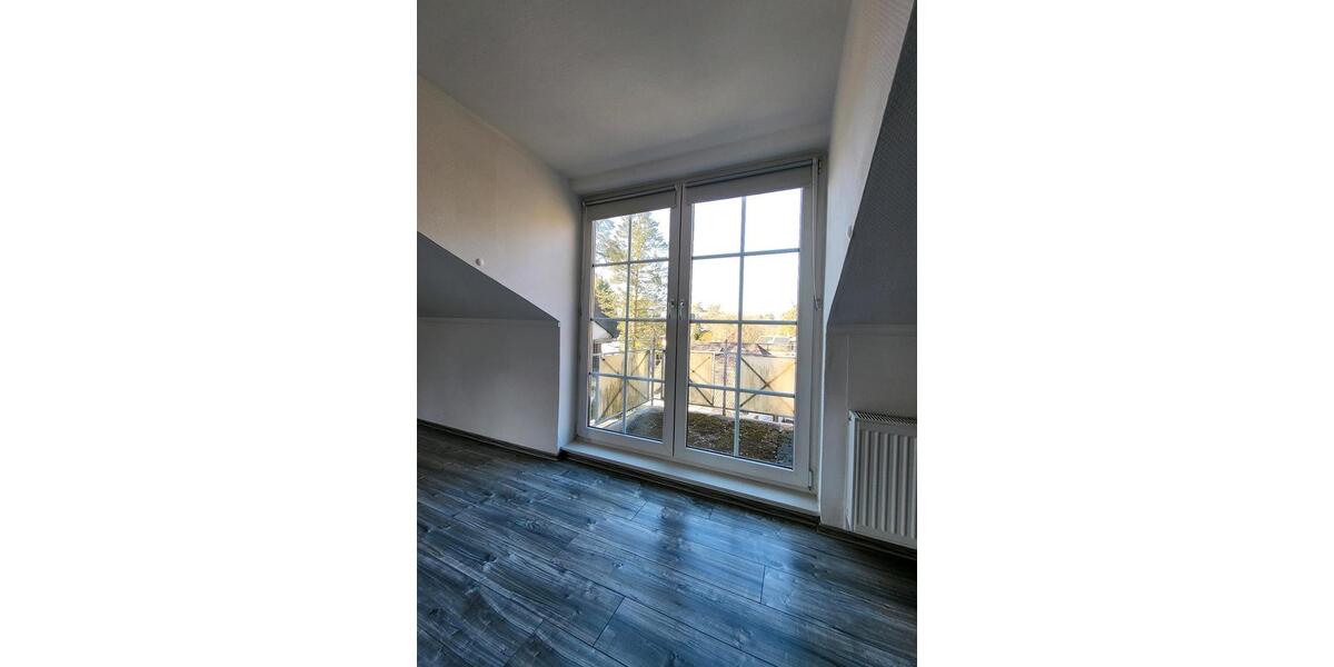 Dachgeschoßwohnung Glienicke/Nordbahn Nordbahn - 2 Zimmer, 90 m&sup2;, 1.600&euro; | Angebot:25841348