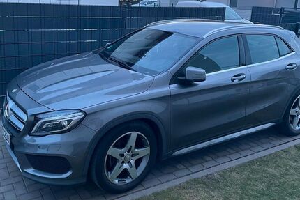 Mercedes-Benz GLA 180 60.800 km 16.500 &euro; Schulzendorf 15732