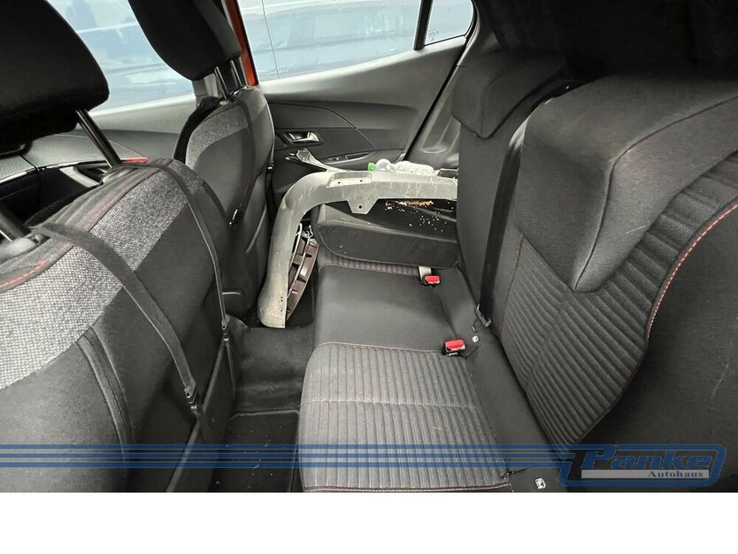 Peugeot 2008 1.2 PureTech 100 Active Pack*Unfall* 21.200 km 6.380 € Berlin 13187