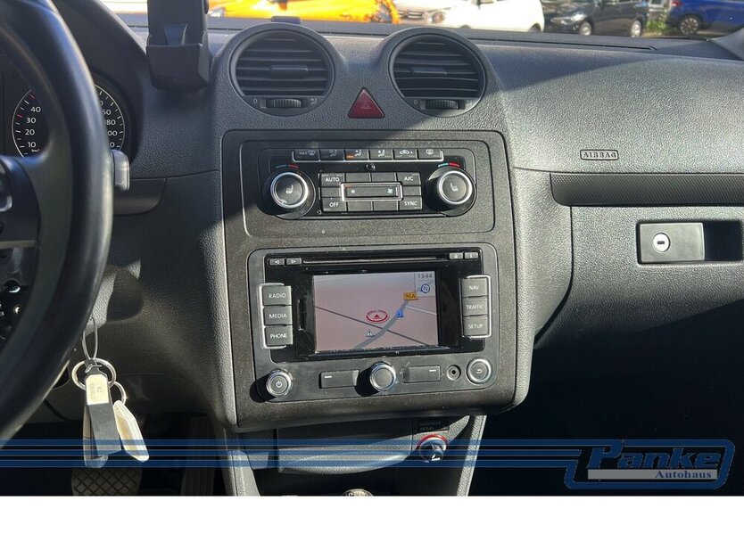 VW Caddy Highline*Navi*SHZ*Tempo*5-Sitzer*Chrom* 172.472 km 10.990 € Berlin 13187