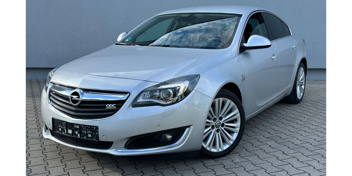Opel Insignia 82.884 km 9.900 &euro; Berlin 12277