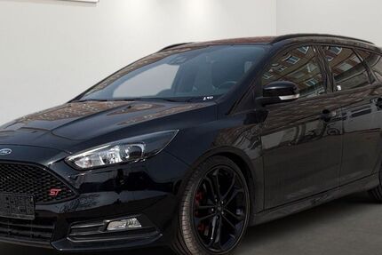 Ford Focus 69.558 km 12.999 &euro; Berlin 12681