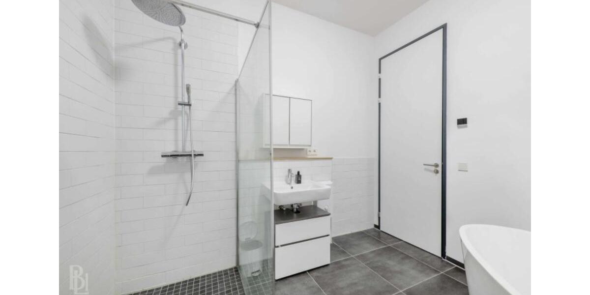 Erdgeschoßwohnung Berlin Lichtenberg - 2 Zimmer, 95 m&sup2;, 1.700&euro; | Angebot:25883418