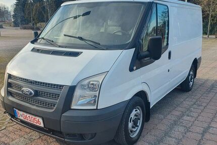 Ford Transit 325.883 km 3.299 &euro; Berlin 13055