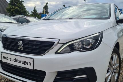 Peugeot 308 134.000 km 9.600 € Berlin 13127