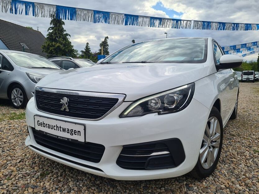 Peugeot 308 134.000 km 9.600 € Berlin 13127