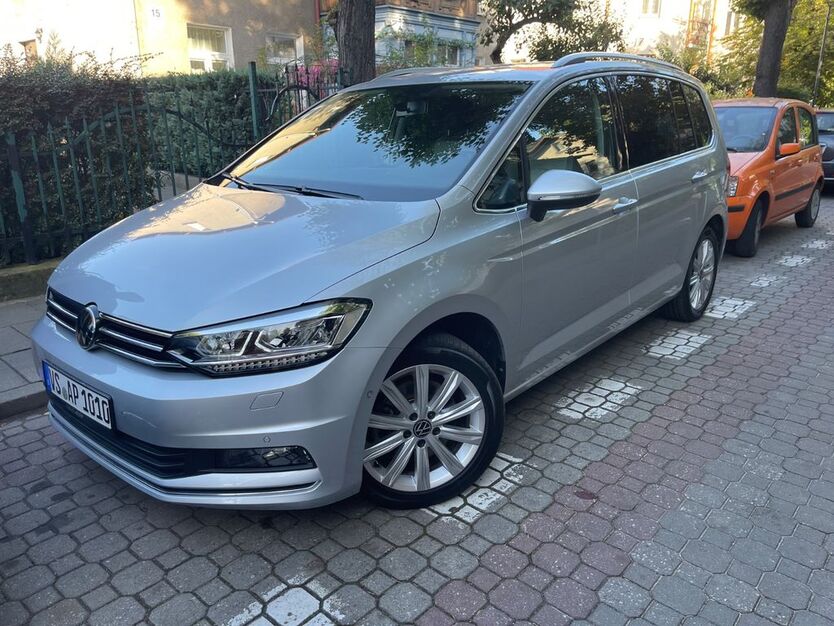 VW Touran 18.990 km 28.900 € Berlin 10711