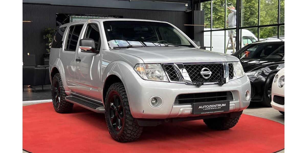 Nissan Pathfinder 170.000 km 10.990 &euro; Ludwigsfelde 14974