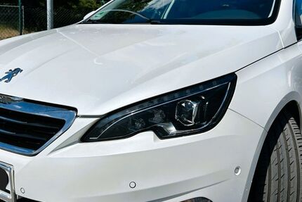 Peugeot 308 111.900 km 8.200 &euro; Berlin 12589