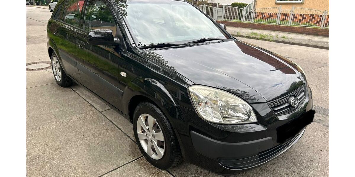 Kia Rio 119.423 km 2.777 &euro; Berlin 13435