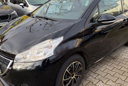 Peugeot 208 96.370 km 5.390 &euro; Berlin Wittenau -Reinickendorf 13407