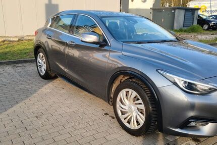 INFINITI Q30 132.950 km 8.488 &euro; Berlin 14050