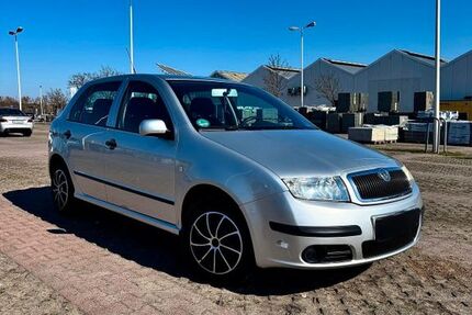 Skoda Fabia 76.260 km 2.800 &euro; Falkensee 14612