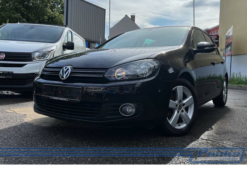 VW Golf VI Team Lim*SHZ*Klima*PDC*Tempo* 206.982 km 4.990 € Berlin 13187