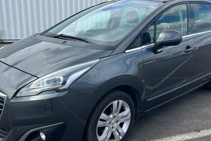 Peugeot 5008 232.000 km 4.500 &euro; Berlin 12057