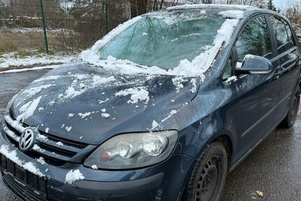 VW Golf 330.000 km 899 &euro; Berlin 12681