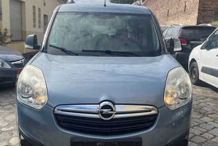 Opel Combo 193.000 km 3.999 € Berlin 13359