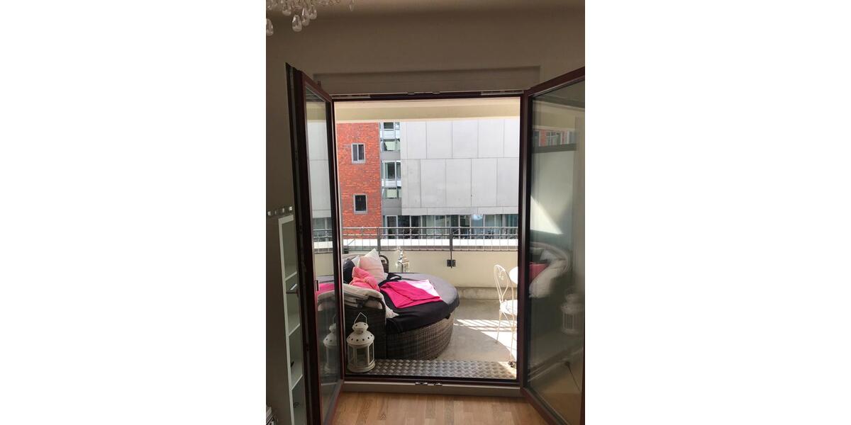 Etagenwohnung Berlin Mitte - 2 Zimmer, 65 m&sup2;, 1.780&euro; | Angebot:24719273
