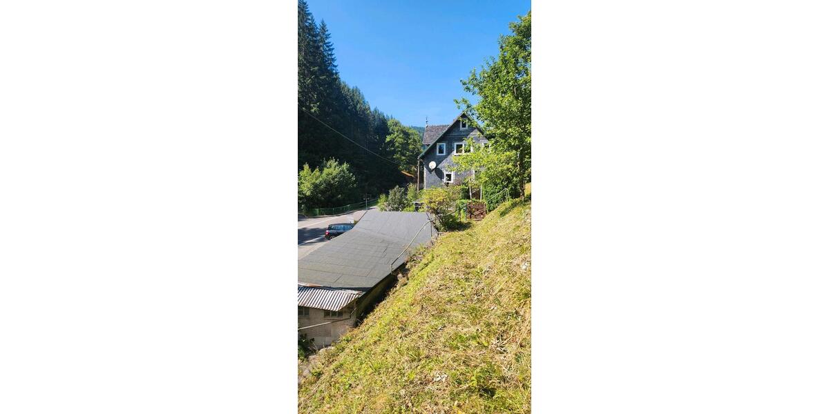 Doppelhaushälfte - 8 Zimmer, 140 m&sup2;, 62.000&euro; | Angebot:26987417