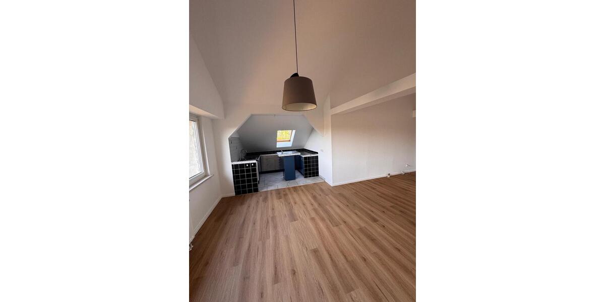 Dachgeschoßwohnung Berlin Spandau - 2 Zimmer, 87 m&sup2;, 1.400&euro; | Angebot:24354272