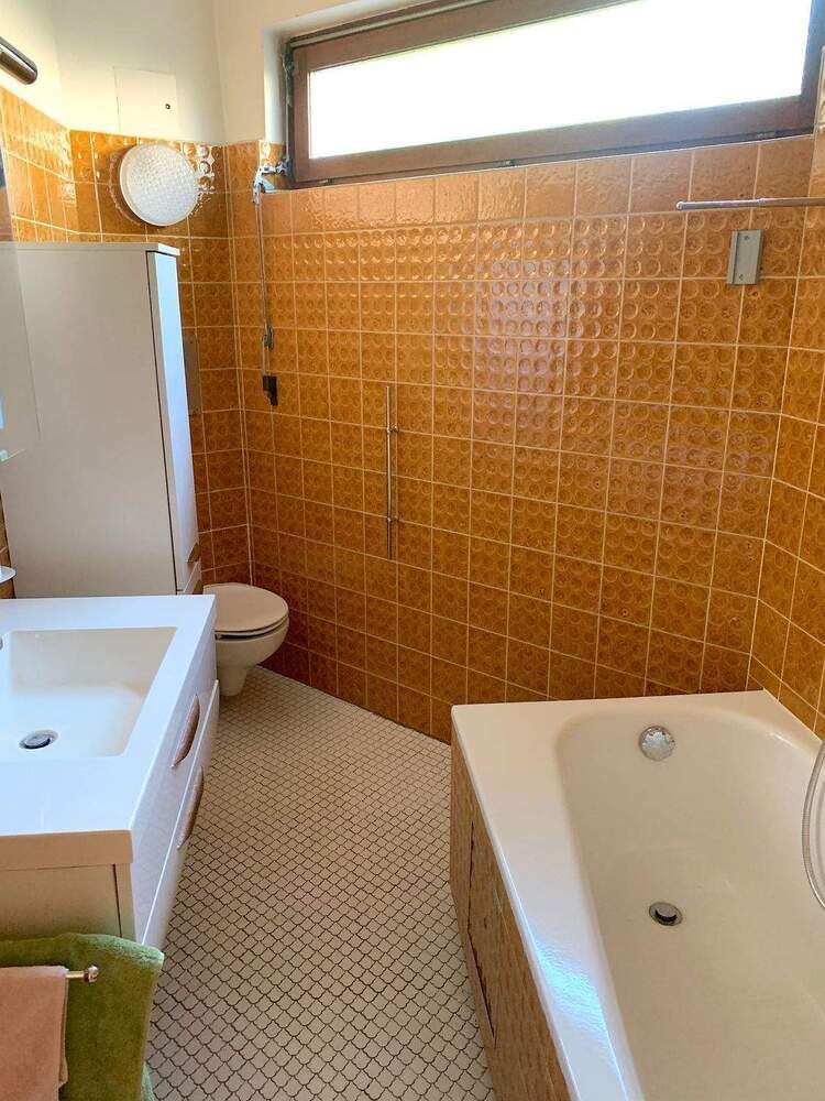 Architektonisches Highlight: Wohnen u. Arbeiten unter einem Dach in getrennten Einheiten, hell u. mit außergewöhnlichem Grundriss!