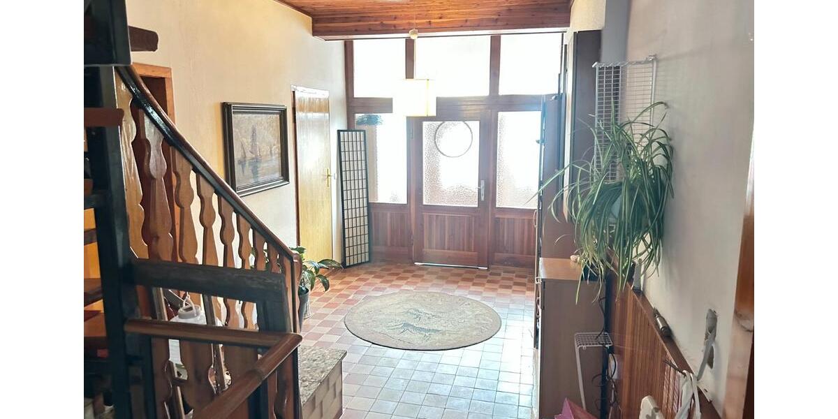 Reihenhaus - 5 Zimmer, 175 m&sup2;, 180.000&euro; | Angebot:27271622