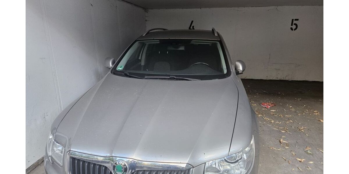 Skoda Superb 182.000 km 3.700 &euro; berlin 10967