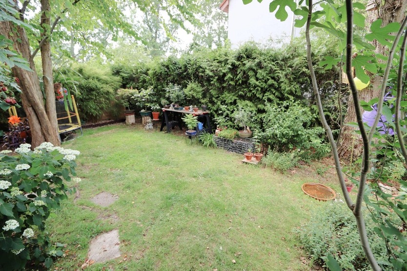 Reihenendhaus - 5 Zimmer - Garten - ca. 15 Min. bis E-Auto Fabrik 5 zimmer