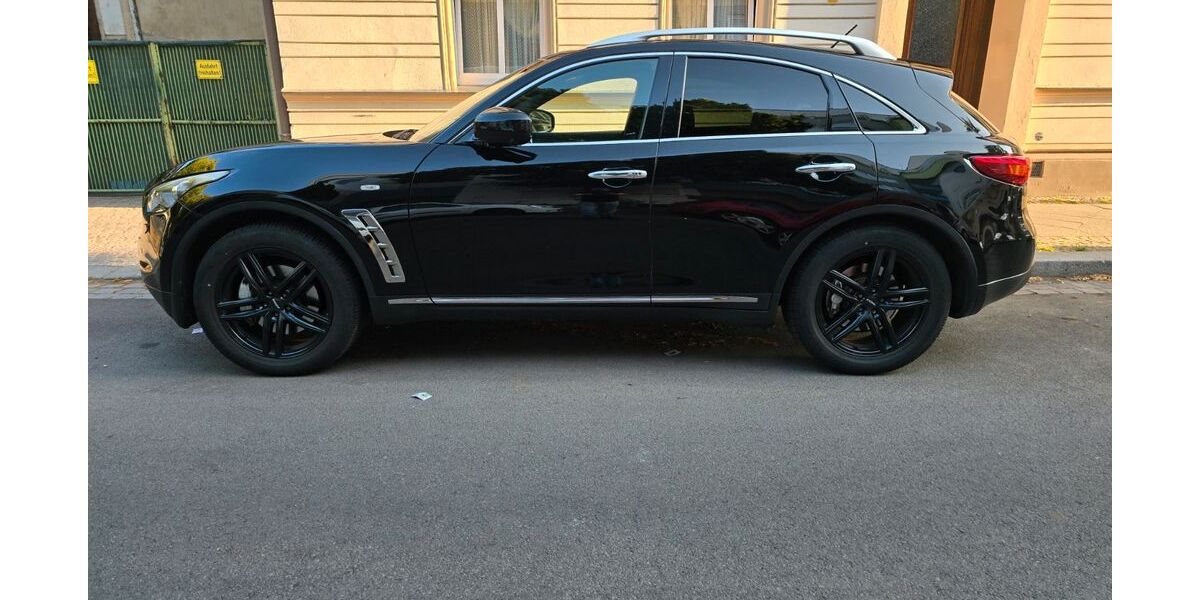 INFINITI FX 116.000 km 12.500 &euro; berlin 13585