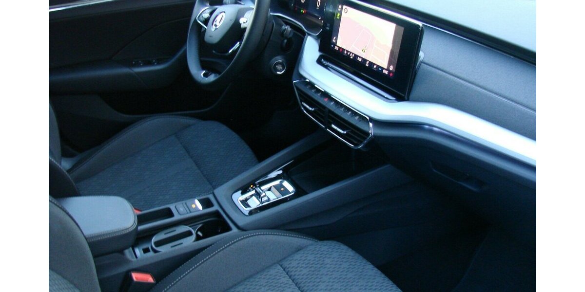 Skoda Octavia 2.0TDI Style ACC Columbus HeadUp AHK 48.103 km 26.980 &euro; Falkensee 14612