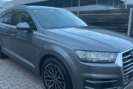 Audi Q7 249.000 km 16.800 &euro; Wildau 15745