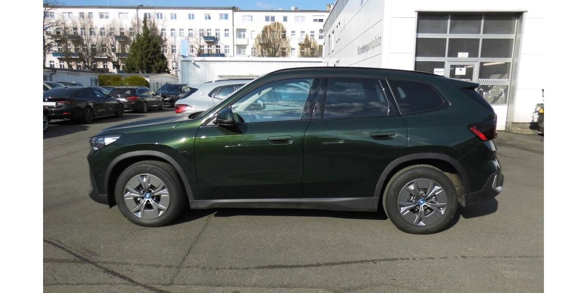 BMW iX1 2.950 km 39.990 &euro; Berlin 12439