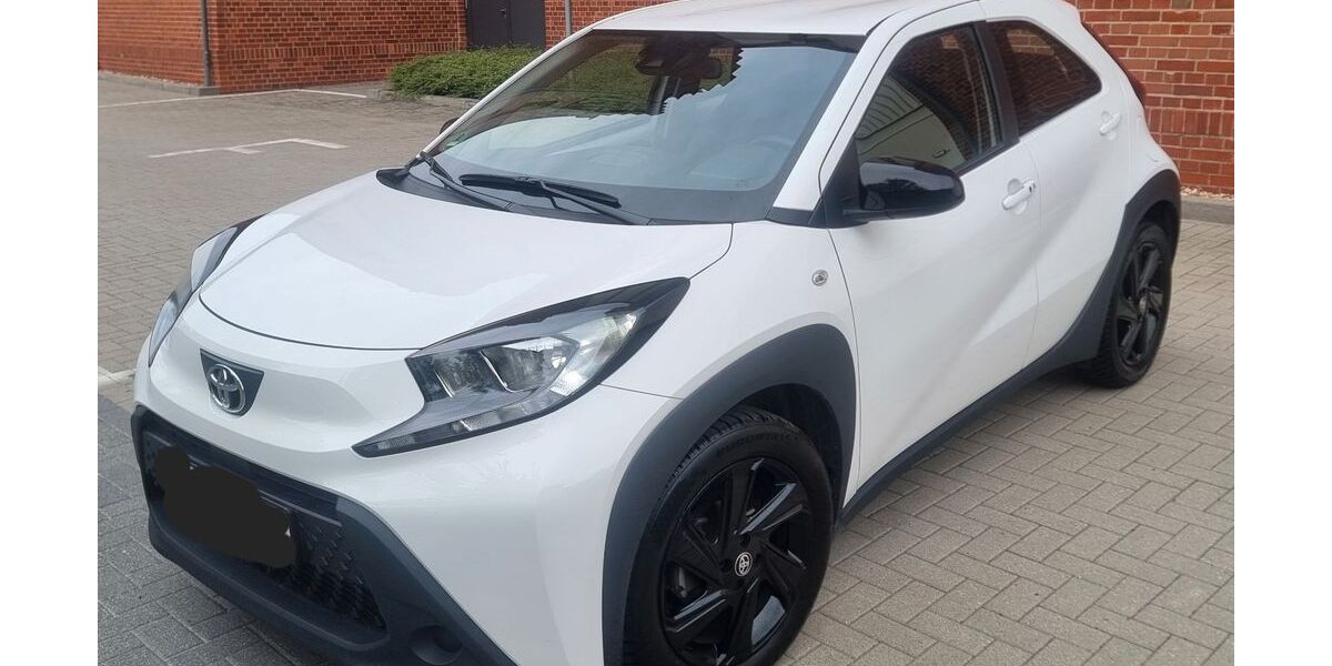 Toyota Aygo (X) 33.434 km 12.800 &euro; Berlin 12489