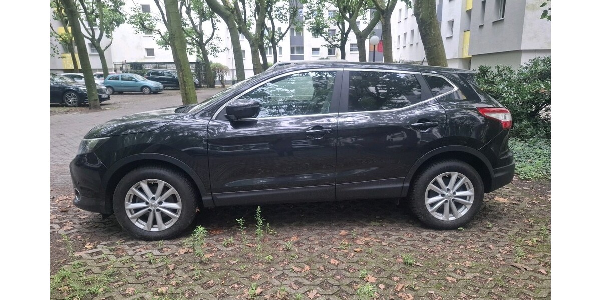 Nissan Qashqai 97.000 km 9.000 &euro; Berlin 10178