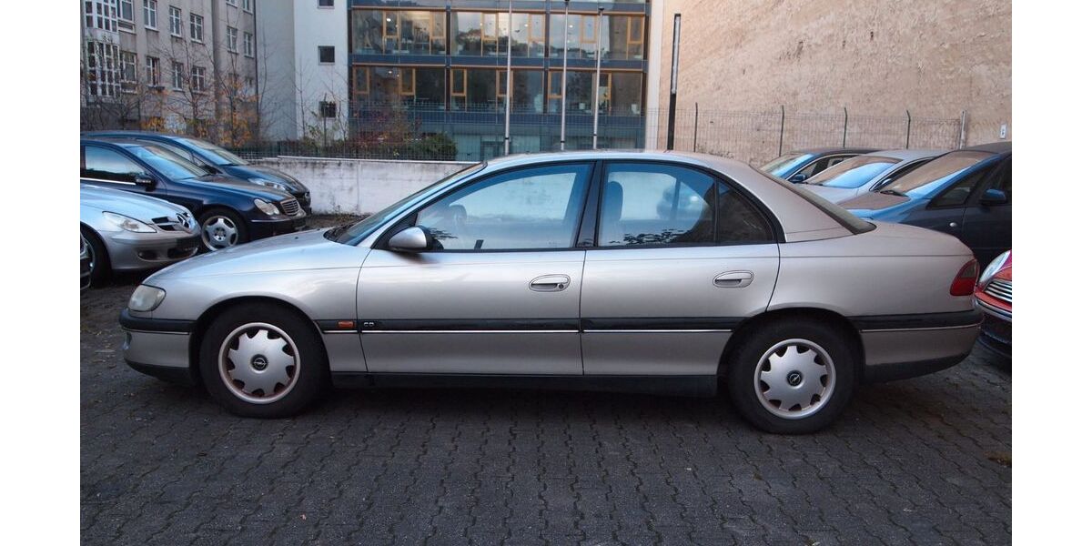Opel Omega 60.000 km 3.000 &euro; Berlin 10785