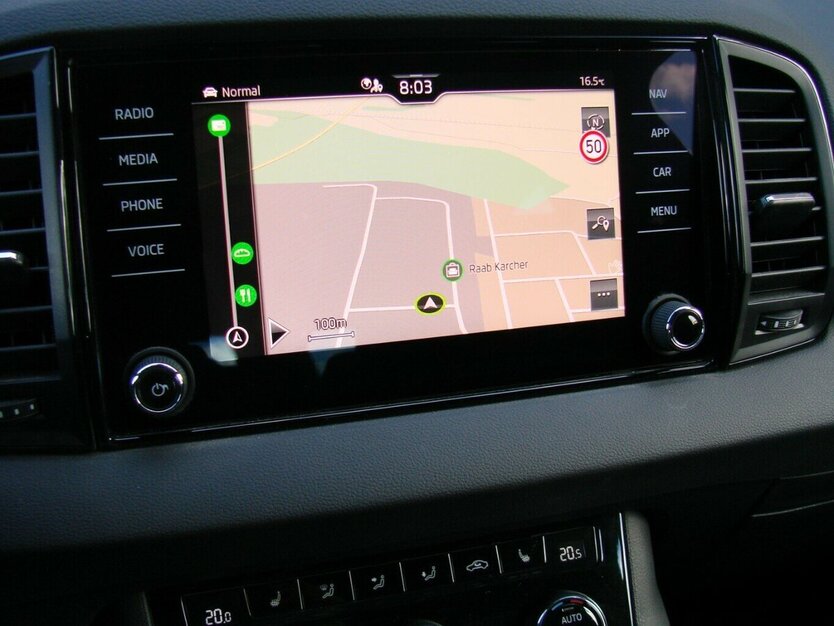 Skoda Karoq 1.5TSi Sportline ACC Navi LED Kamera 33.284 km 31.980 € Falkensee 14612