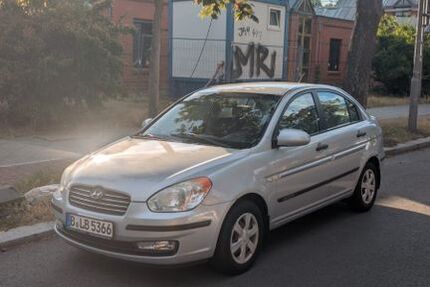 Hyundai Accent 183.000 km 1.800 &euro; Berlin 10585