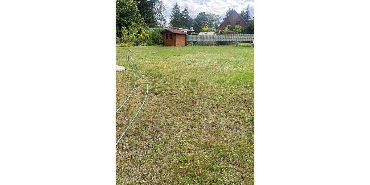 Schnäppchen-Baugrundstück mit Alt-Haus zimmer