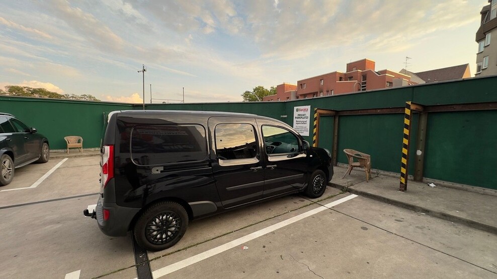 Renault Kangoo 205.322 km 10.200 € Berlin 10178