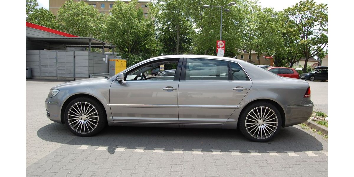 VW Phaeton 123.000 km 13.999 &euro; Berlin 10965