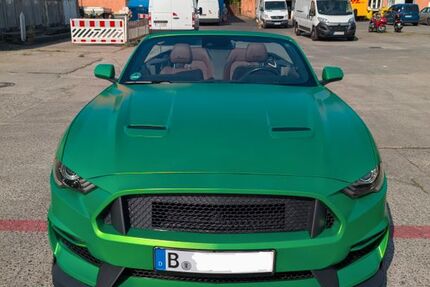 Ford Mustang 97.000 km 25.490 &euro; Berlin 12621