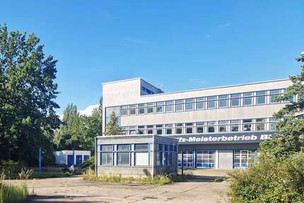 Halle in Berlin 3.200.000 € 2430 m² zimmer