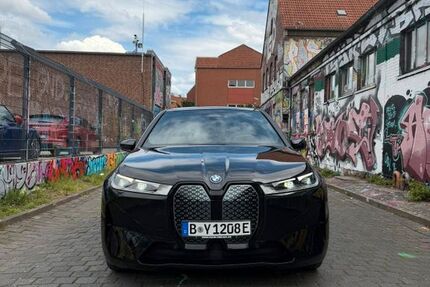 BMW iX 54.830 km 44.000 &euro; Berlin 10585