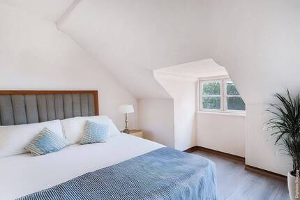 Attraktiver Dachgeschoss-Rohling in wachstumsstarkem Neuköllner Kiez 3 zimmer