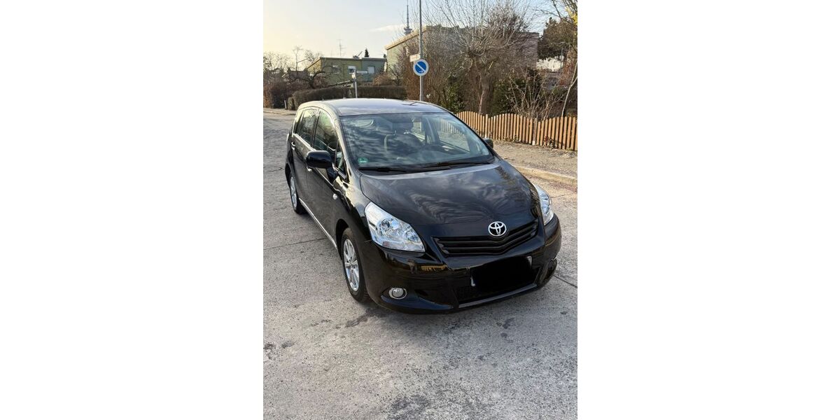 Toyota Verso 82.000 km 11.500 &euro; Berlin 14109