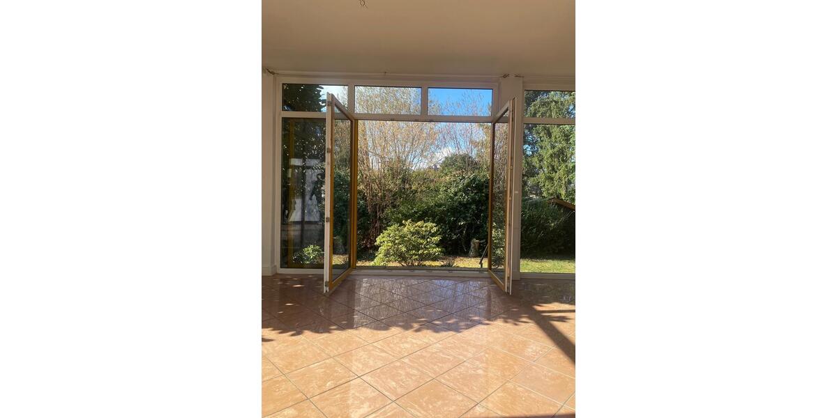 Etagenwohnung Berlin Marzahn-Hellersdorf - 2.5 Zimmer, 124 m&sup2;, 1.500&euro; | Angebot:25786652